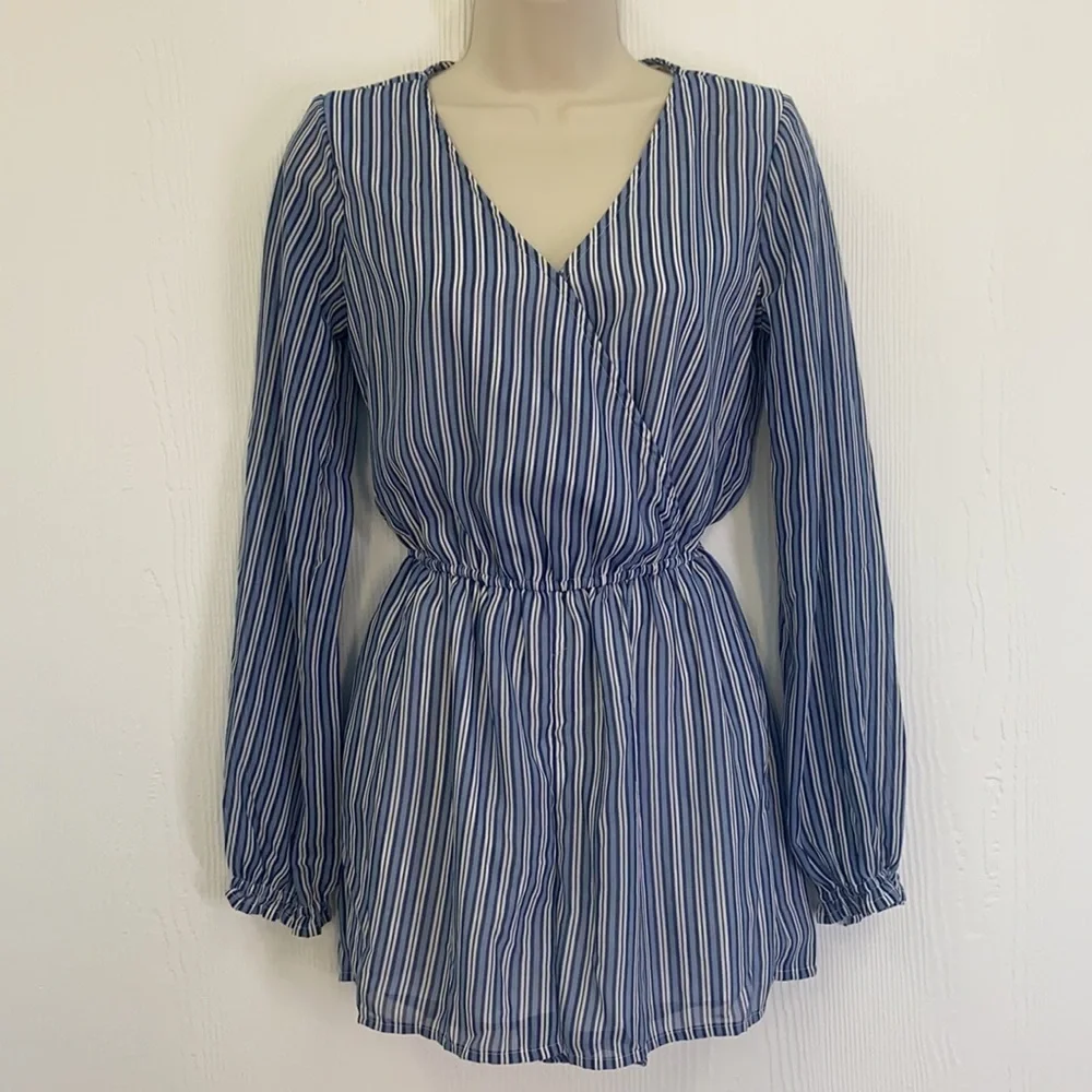 Hollister - Pinstripe in Blue and White Crisscross Short Romper Size XS